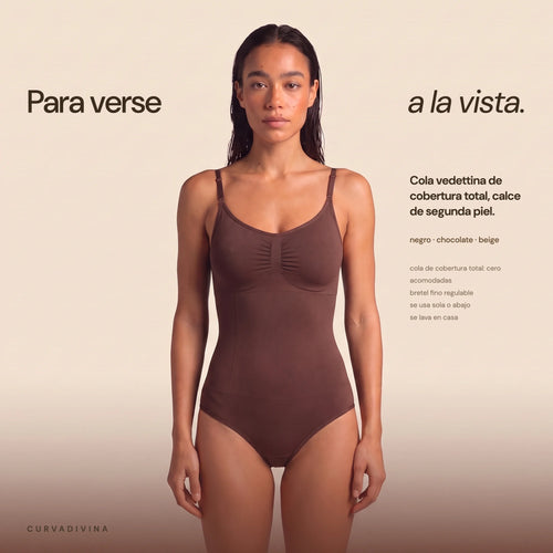 Body Vedettina chocolate de frente, cola vedettina de cobertura total